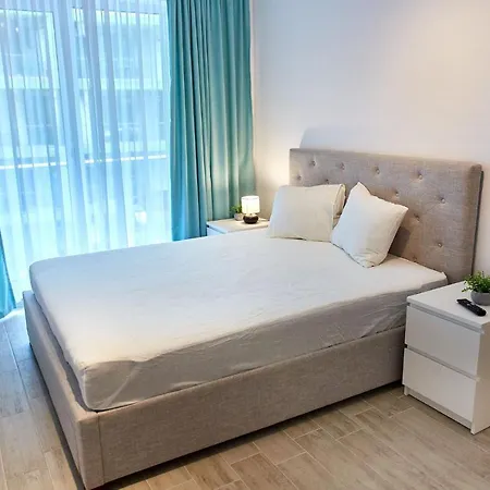 Hotel Luxuri By Alz 5*