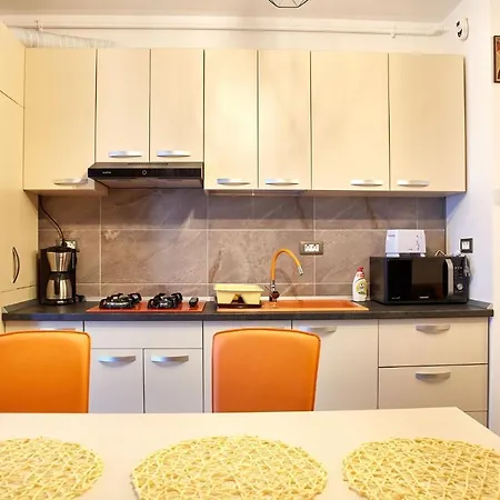 Luxuri By Alz Hotel 5*