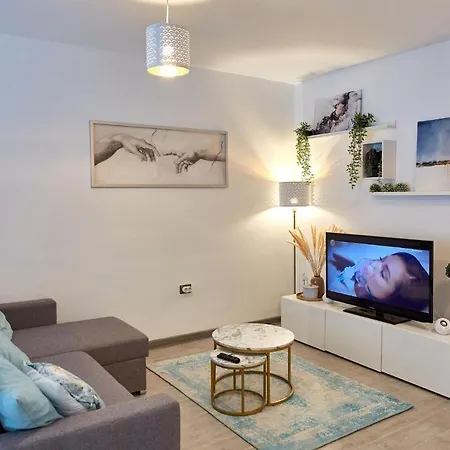 Hotel Luxuri By Alz 5*