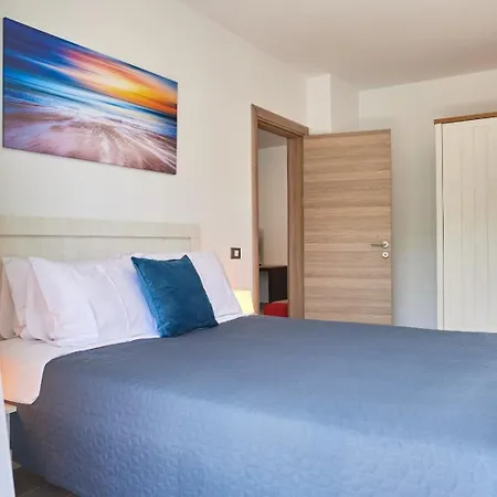 Hotel Luxuri By Alz