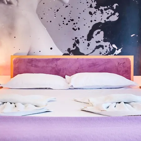Luxuri By Alz Hotel