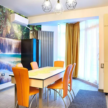 Hotel Luxuri By Alz