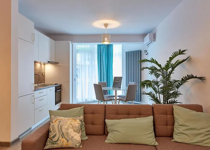 Hotel Luxuri By Alz Năvodari