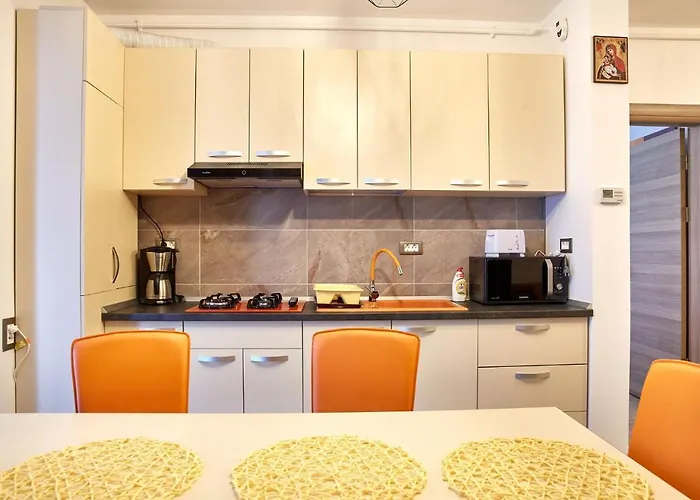 Luxuri By Alz Hotel 5*