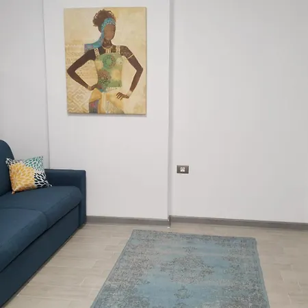 Luxuri By Alz فندق 5*