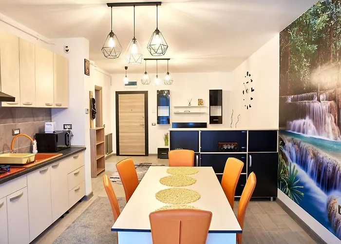 Luxuri By Alz Hotel 5*