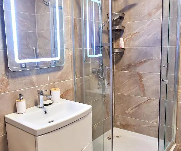 Luxuri By Alz 5* Navodari