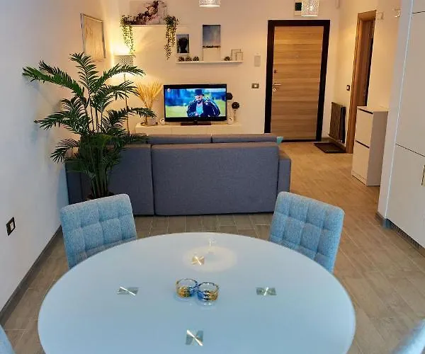 Luxuri By Alz Hotel 5*