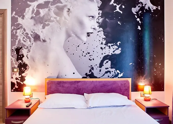 Luxuri By Alz Hotel 5*