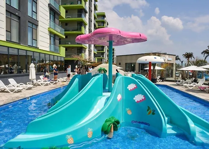 Hotel Luxuri By Alz 5*